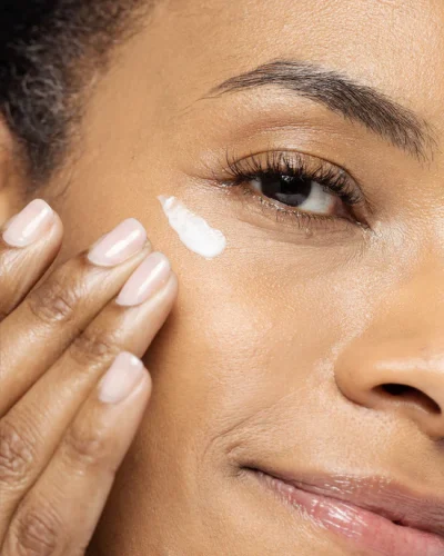 Crème radiante pour contour des yeux – Image 3